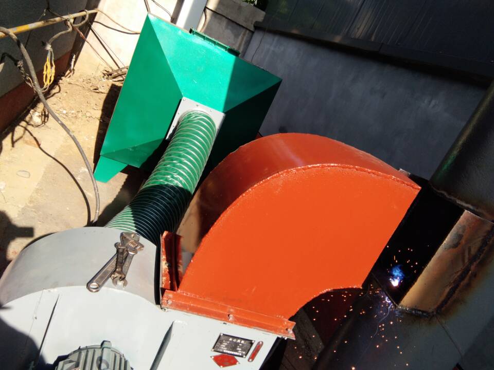 食品類車間氣味大，解決有機(jī)廢氣處理設(shè)備用哪種好